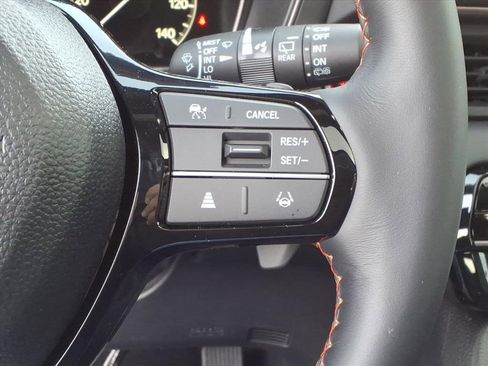 Used 2025 Honda Pilot TrailSport image 30