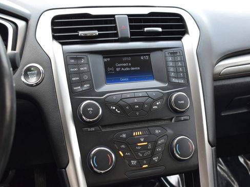 Used 2018 Ford Fusion S FWD image 19