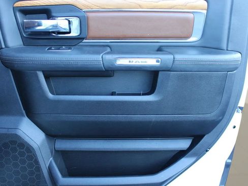 Used 2014 RAM 2500 Longhorn w/ Convenience Group AWD/4WD image 25