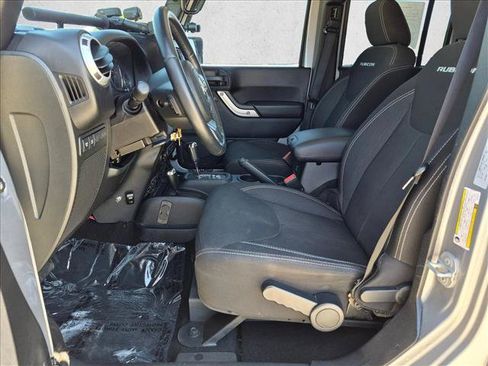 Used 2015 Jeep Wrangler Unlimited Rubicon w/ Connectivity Group AWD/4WD image 14