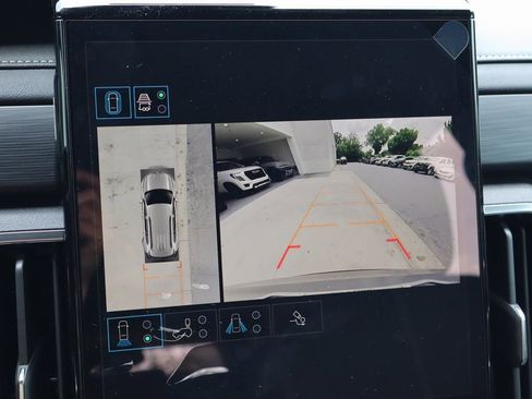 New 2025 GMC Acadia Elevation image 15