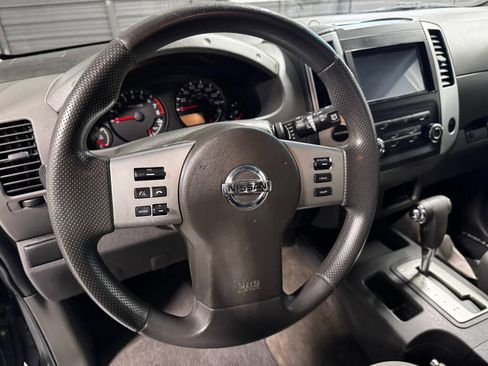 Used 2015 Nissan Xterra X w/ Nevada Tow Package image 15