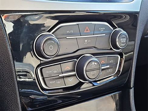 Used 2023 Chrysler 300 Touring w/ Sport Appearance Package image 23