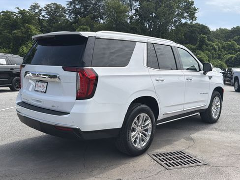 Used 2023 GMC Yukon SLT w/ SLT Luxury Package RWD image 6