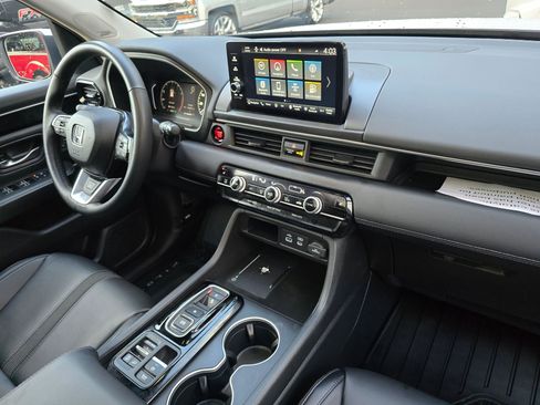 Certified 2023 Honda Pilot Touring image 10