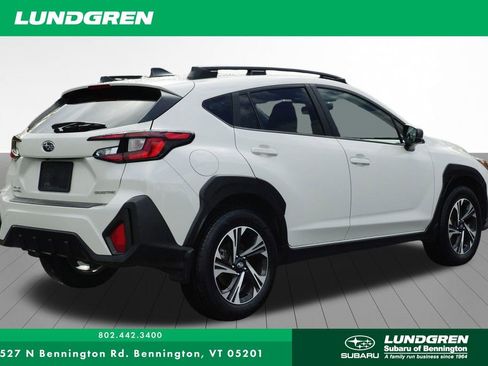 Used 2024 Subaru Crosstrek 2.0i Premium image 3