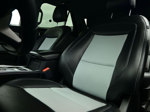 Used 2023 Ford Explorer XLT w/ Equipment Group 202A image 24