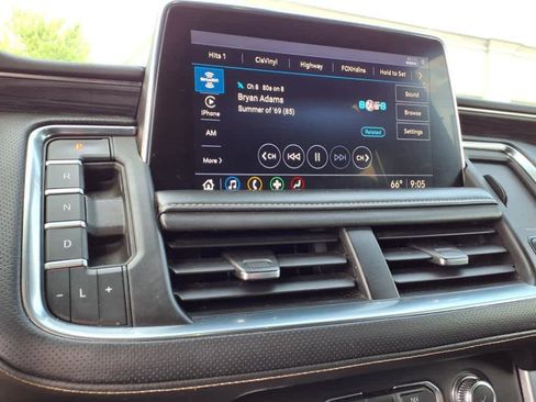 Used 2021 GMC Yukon XL SLT image 15