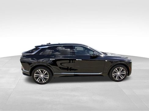 New 2026 Cadillac Lyriq Premium Luxury image 5