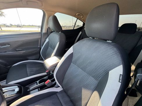 Used 2022 Nissan Versa SV FWD image 20
