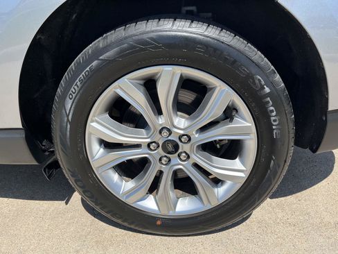 Used 2024 Ford Edge Titanium AWD/4WD image 9