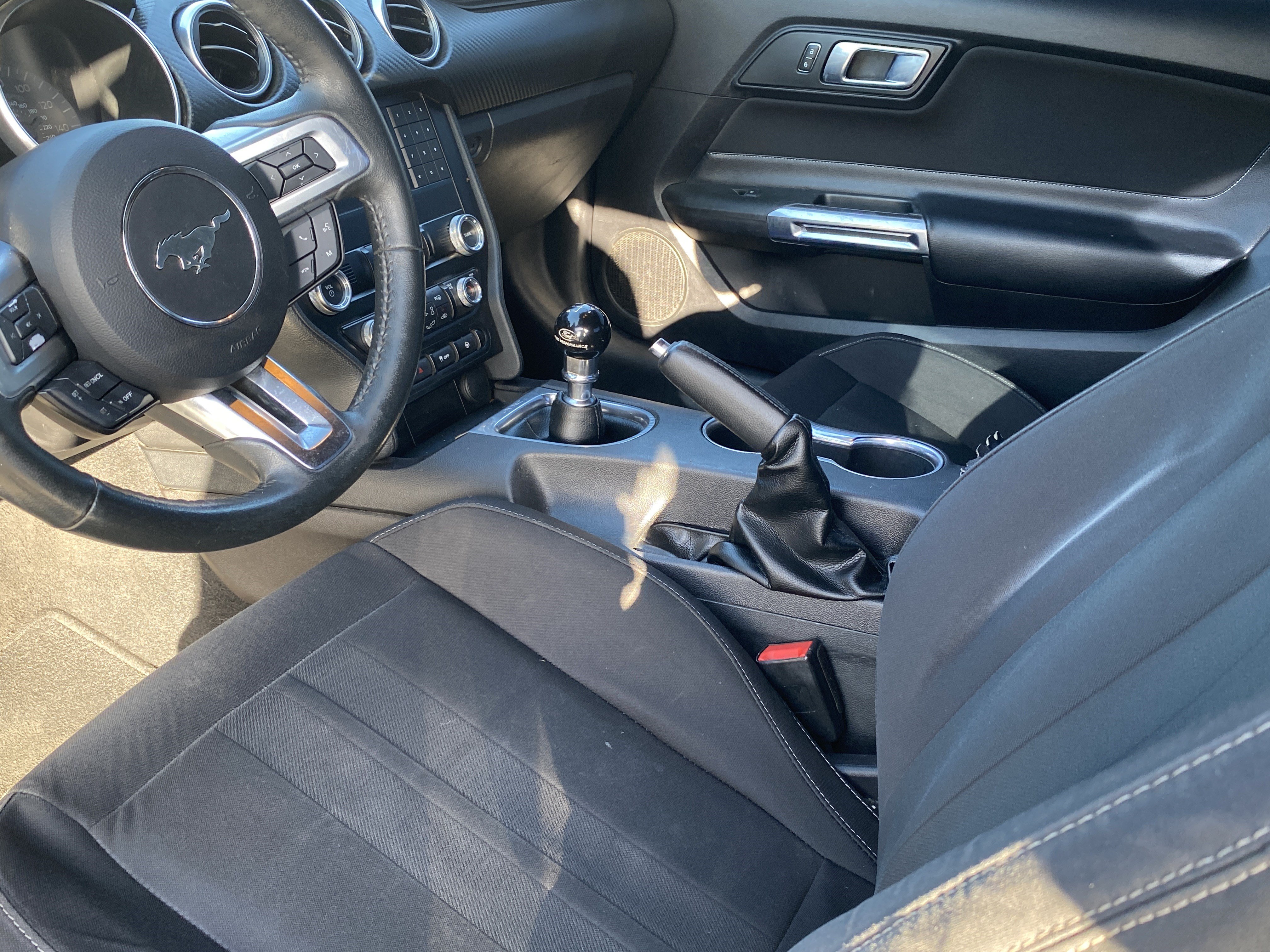 Used 2019 Ford Mustang Coupe RWD image 12
