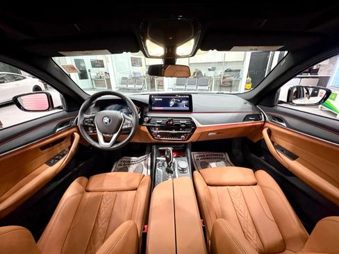 Used 2023 BMW 530i xDrive w/ Convenience Package image 23