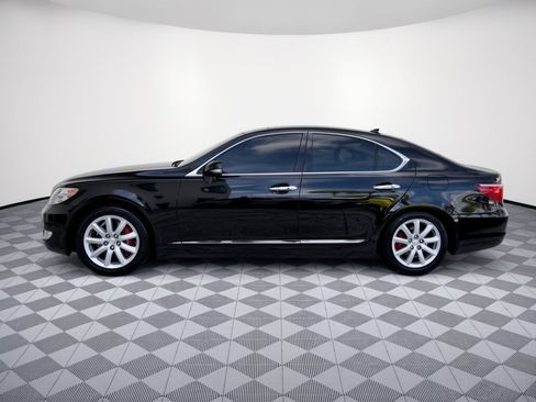 Used 2012 Lexus LS 460 w/ Comfort Pkg RWD image 2