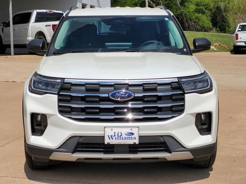 New 2026 Ford Explorer Active w/ Active Comfort Package RWD image 2