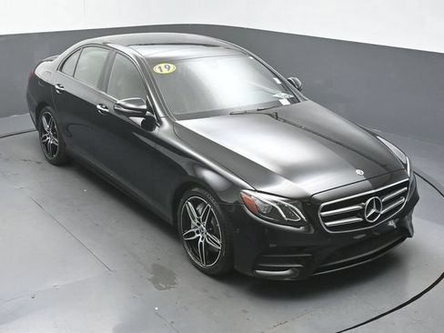 Used 2019 Mercedes-Benz E 450 4MATIC Sedan image 42