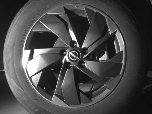 Used 2025 Nissan Rogue SV image 13