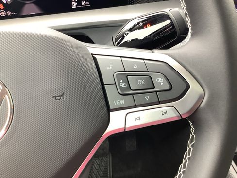 New 2026 Volkswagen Tiguan SE image 25