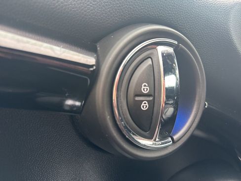 Used 2019 MINI Cooper S w/ Signature Upholstery Package image 16