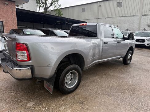 Used 2024 RAM 3500 Tradesman w/ Chrome Appearance Group image 4