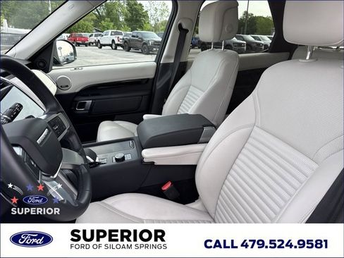 Used 2025 Land Rover Discovery S AWD/4WD image 6