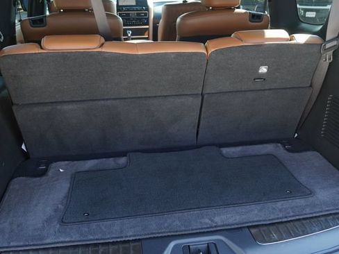 Used 2024 INFINITI QX80 Sensory AWD/4WD image 12