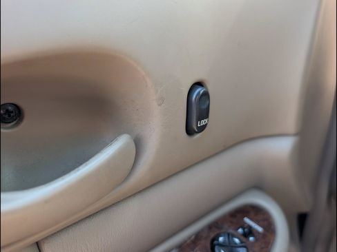 Used 2004 Buick Century Custom FWD image 18