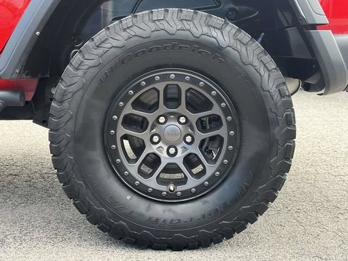 Used 2023 Jeep Wrangler Unlimited Rubicon w/ Xtreme 35 Tire Package AWD/4WD image 11