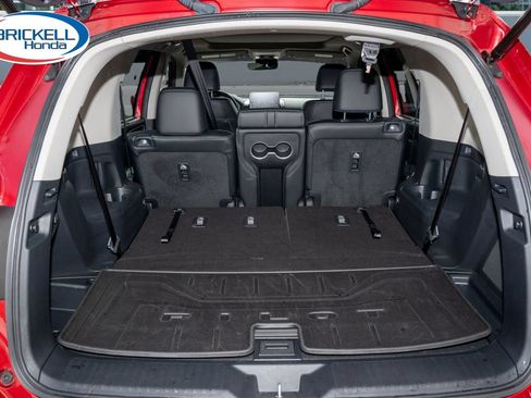 Certified 2025 Honda Pilot Touring image 10