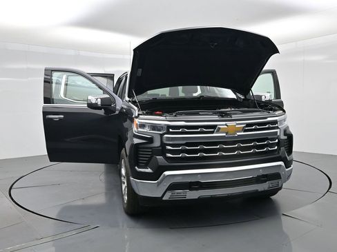 Used 2024 Chevrolet Silverado 1500 LTZ image 34