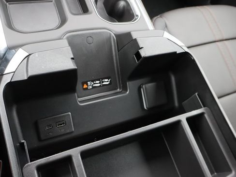 New 2026 Chevrolet Silverado 1500 High Country AWD/4WD image 12