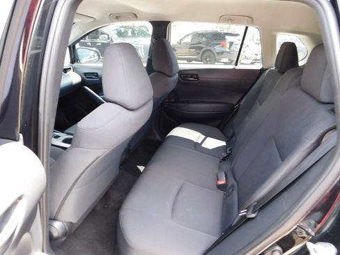 Used 2022 Toyota Corolla Cross LE FWD image 12