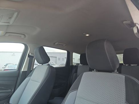 Used 2019 Ford Escape SE image 10