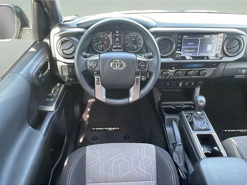 Used 2023 Toyota Tacoma TRD Sport image 19