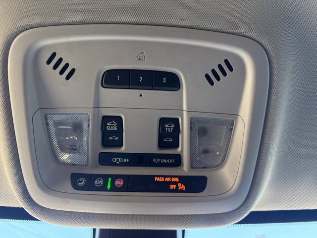 Used 2021 Chevrolet Traverse RS AWD/4WD image 32