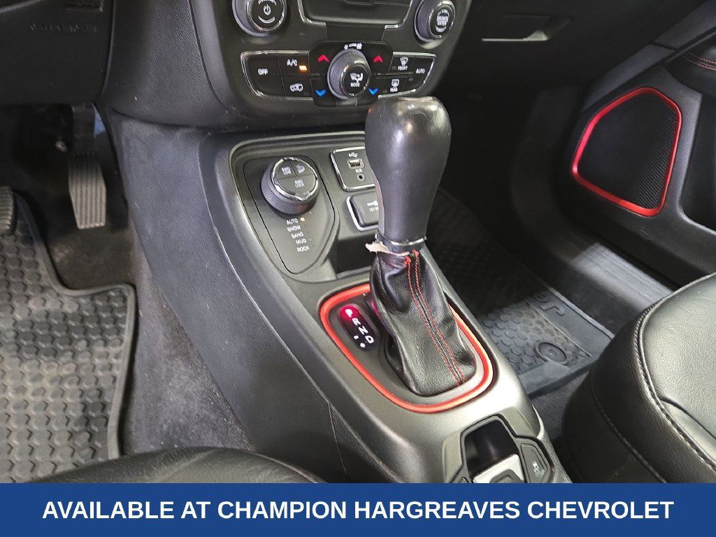 Used 2018 Jeep Compass Trailhawk AWD/4WD image 22