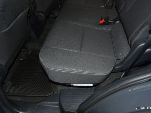 Used 2025 Toyota 4Runner SR5 AWD/4WD image 27