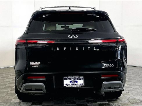 Used 2025 INFINITI QX60 Sensory w/ Vision Package AWD/4WD image 4