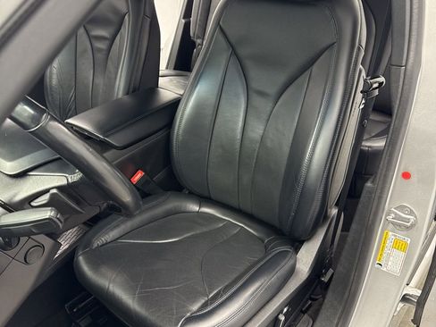 Used 2019 Lincoln Nautilus Reserve image 9