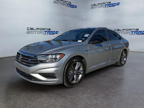 Used 2020 Volkswagen Jetta R-Line image 9