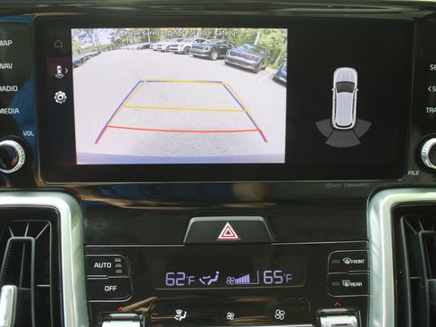 Certified 2022 Kia Sorento SX FWD image 52