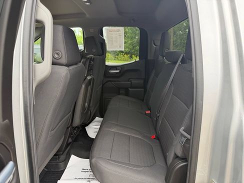 Used 2021 Chevrolet Silverado 1500 LT AWD/4WD image 23