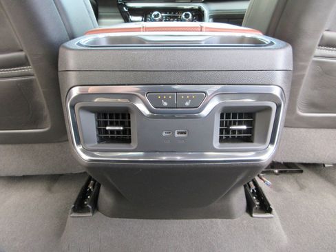 Used 2024 GMC Sierra 1500 Denali Ultimate AWD/4WD image 23