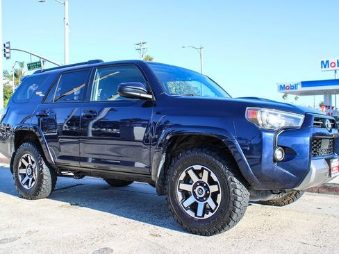 Used 2022 Toyota 4Runner TRD Off-Road AWD/4WD image 8