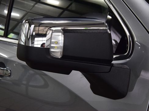 Used 2025 GMC Sierra 1500 Denali w/ Denali Reserve Package AWD/4WD image 18