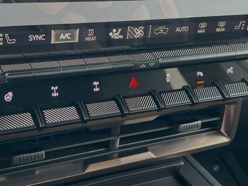 New 2025 GMC Hummer EV 2X w/ Extreme Off-Road Package image 17