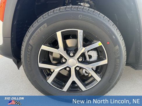 New 2025 Jeep Grand Cherokee Limited image 7