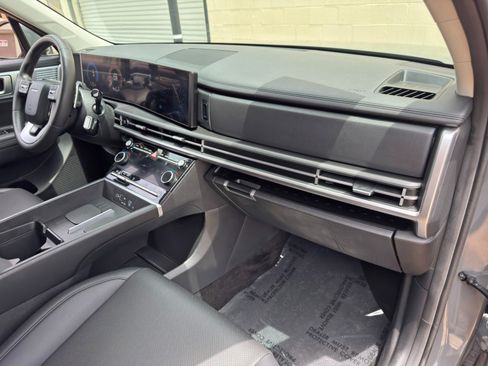 Used 2024 Hyundai Santa Fe SEL FWD image 14