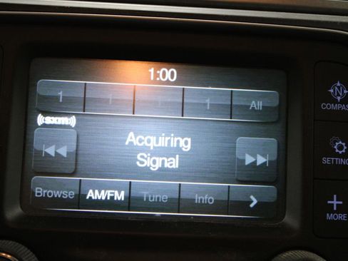 Used 2017 RAM 1500 Classic SLT AWD/4WD image 28