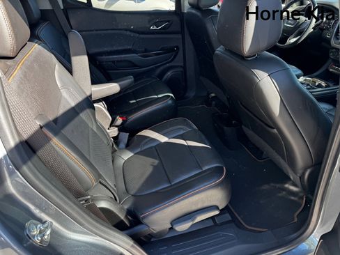 Used 2021 GMC Acadia AT4 w/ Technology Package image 25